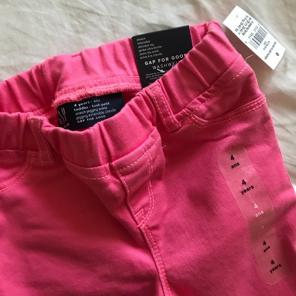 🎉2/$30 SALE🎉NWT GAP Pink Distressed Jeggings - 4 - Picture 1 of 3